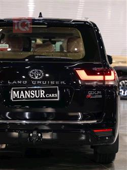 تۆیۆتا لاند کروزەر